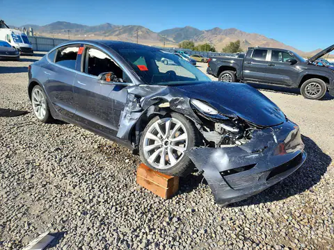 5YJ3E1EB8KF453673 — 2019 Tesla Model 3, photo 4 from Copart 16.10.2026, Side