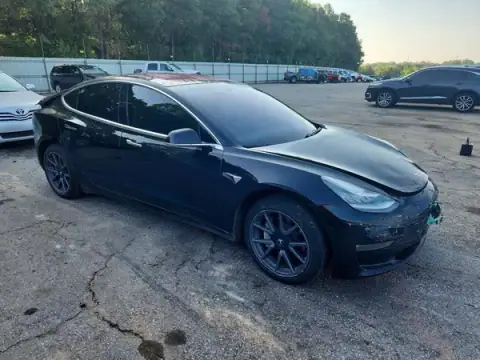 5YJ3E1EBXKF208535 — 2019 Tesla Model 3, photo 4 from Copart, Front end
