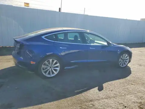 5YJ3E1EB0KF497487 — 2019 Tesla Model 3, zdjęcie 3 z Copart 23.09.2026, Tył