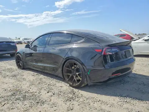 5YJ3E1EB9KF384752 — 2019 Tesla Model 3, photo 2 from Copart, Rear end