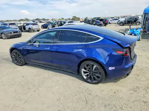 5YJ3E1EAXKF447073 — 2019 Tesla Model 3, photo 2 from Copart, Rear end