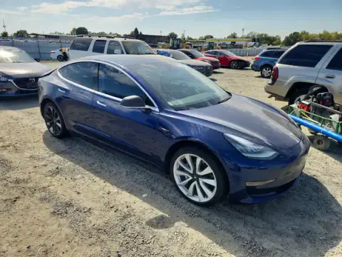 5YJ3E1EAXKF447073 — 2019 Tesla Model 3, photo 4 from Copart, Rear end