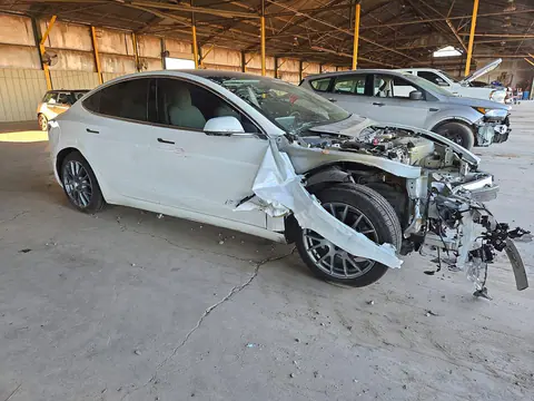 2019 Tesla Model 3 VIN 5YJ3E1EAXKF486469 фото 4