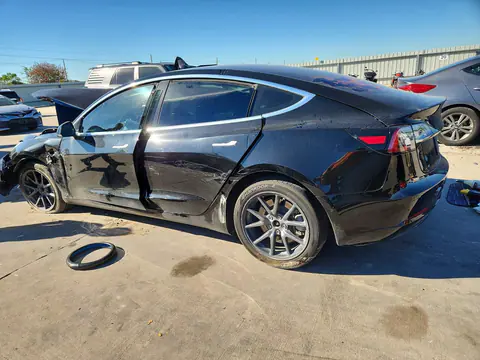 2019 Tesla Model 3 VIN 5YJ3E1EA7KF395501 фото 2