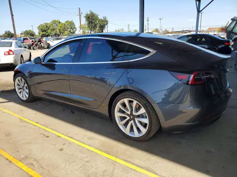 5YJ3E1EA7KF345455 — 2019 Tesla Model 3, foto 2 de Copart 26.10.2026, Parte delantera