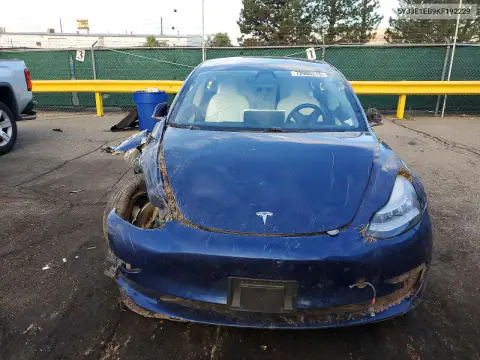 5YJ3E1EB9KF192229 — 2019 Tesla Model 3, Передня частина, фото до ремонту