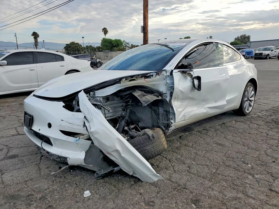 2020 Tesla MODEL 3 VIN 5YJ3E1EB6LF742763 фото 1