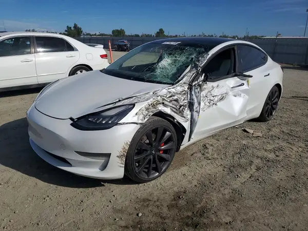 5YJ3E1ECXLF742936 — 2020 Tesla Model 3, Боковая часть (Side), фото до ремонта
