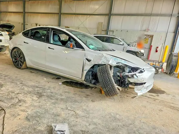 5YJ3E1EC0LF714367 — 2020 Tesla Model 3, photo 4 from Copart, Front end