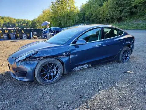 5YJ3E1EB6LF616337 — 2020 Tesla Model 3, Parte delantera (Front End), fotos antes de reparar
