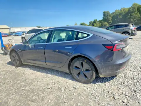 5YJ3E1EB5LF787709 — 2020 Tesla Model 3, foto 2 de Copart 24.09.2026, Parte delantera