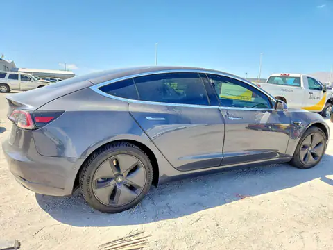 5YJ3E1EB9LF664060 — 2020 Tesla Model 3, photo 3 from Copart 29.09.2026, Undercarriage damage
