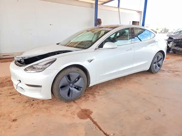 5YJ3E1EB5LF628141 Tesla Model 3 2020 — повреждение Передняя часть, фото до ремонта