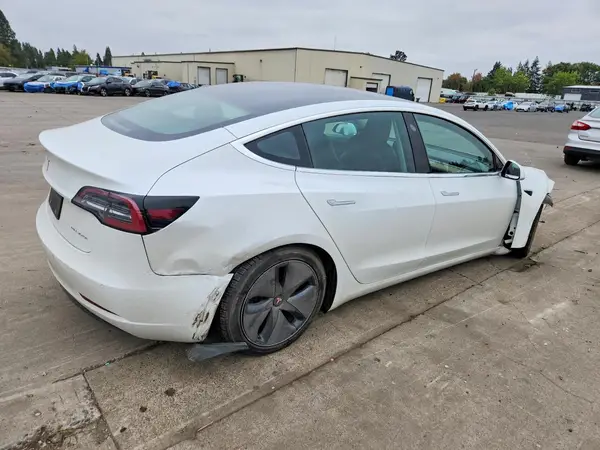 5YJ3E1EB3LF636917 — 2020 Tesla Model 3, photo 3 from Copart, Front end