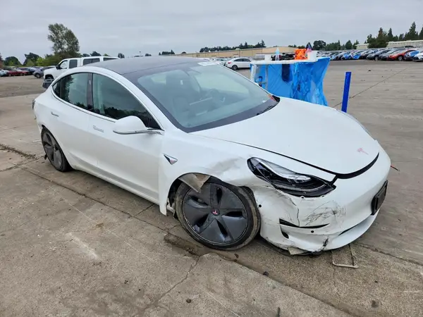 5YJ3E1EB3LF636917 — 2020 Tesla Model 3, photo 4 from Copart, Front end