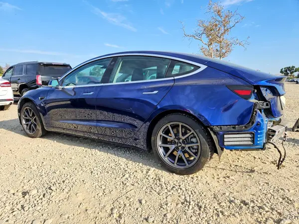 5YJ3E1EA2LF631179 — 2020 Tesla Model 3, photo 2 from Copart 20.10.2026, Rear end