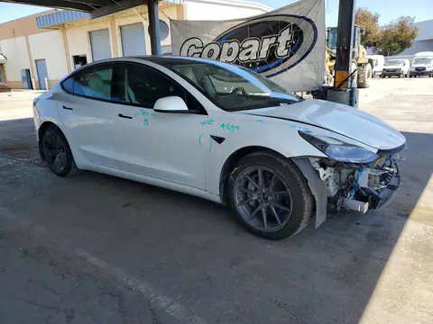 5YJ3E1EBXMF876158 — 2021 Tesla Model 3, ფოტო 4, Copart 29.10.2026, წინა ნაწილი