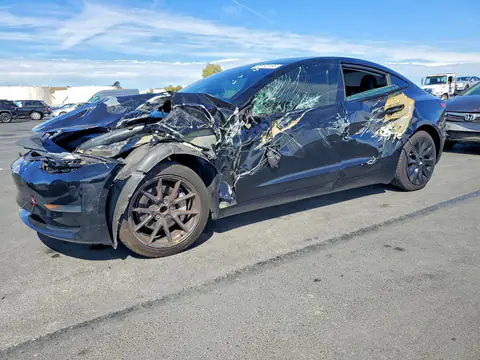 5YJ3E1EAXMF074992 — 2021 Tesla Model 3, Parte delantera (Front End), fotos antes de reparar