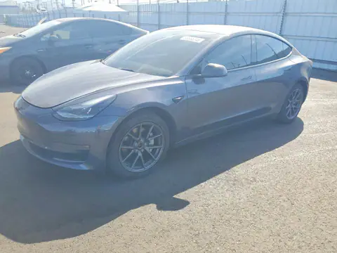 5YJ3E1EBXMF090201 — 2021 Tesla Model 3, Parte delantera (Front End), fotos antes de reparar
