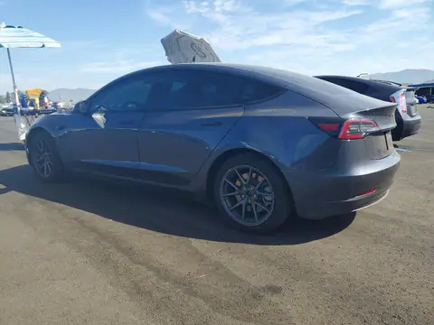 5YJ3E1EBXMF090201 — 2021 Tesla Model 3, ფოტო 2, Copart 28.10.2026, წინა ნაწილი