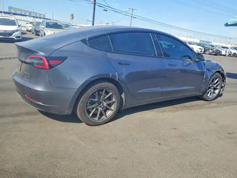 5YJ3E1EBXMF090201 — 2021 Tesla Model 3, ფოტო 3, Copart 28.10.2026, წინა ნაწილი