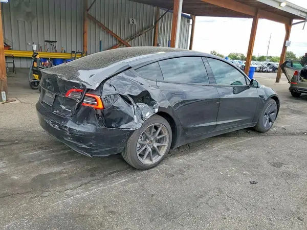 5YJ3E1EB5MF069871 — 2021 Tesla Model 3, zdjęcie 3 z Copart, Tył