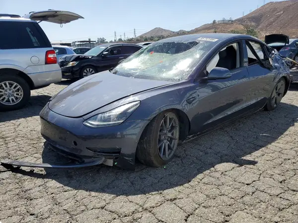 5YJ3E1EB6MF914985 — 2021 Tesla Model 3, Опрокидывание (Rollover), фото до ремонта