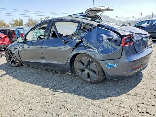 5YJ3E1EB6MF914985 — 2021 Tesla Model 3, фото 2 с аукциона Copart, Опрокидывание