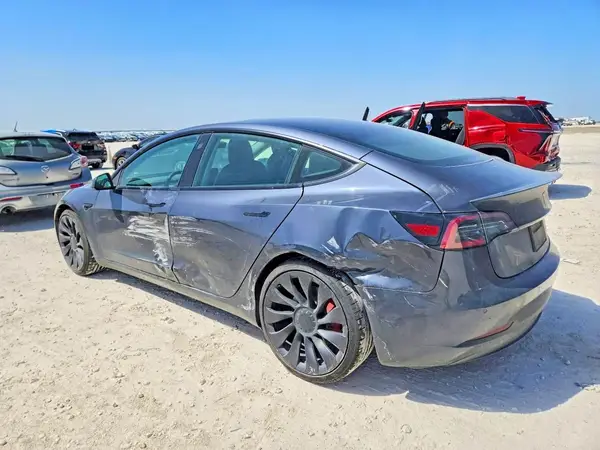 5YJ3E1EC7MF990949 — 2021 Tesla Model 3, фото 2 с аукциона Copart, Боковая часть