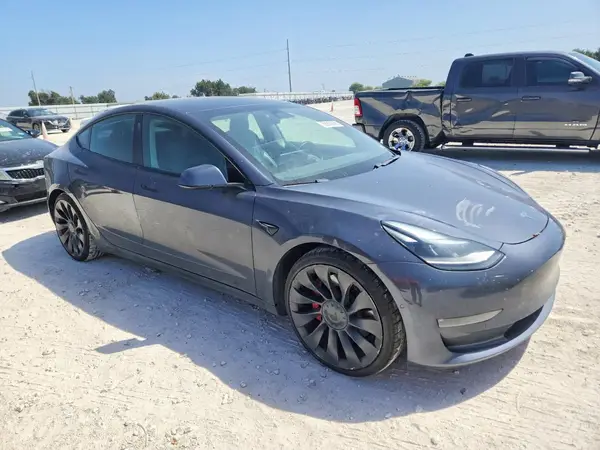 5YJ3E1EC7MF990949 — 2021 Tesla Model 3, фото 4 с аукциона Copart, Боковая часть