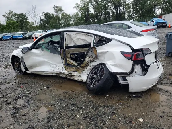 5YJ3E1EA0MF043427 — 2021 Tesla Model 3, photo 2 from Copart, All-over damage