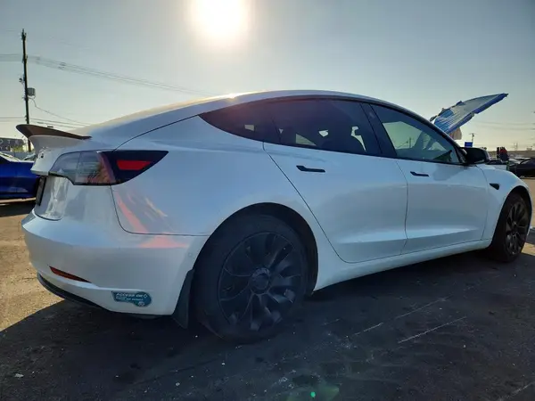 5YJ3E1EA6MF873202 — 2021 Tesla Model 3, photo 3 from Copart, Front end