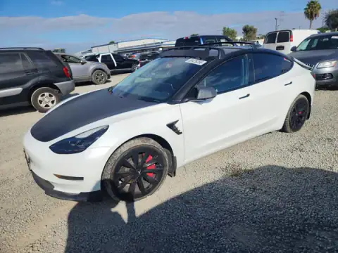 5YJ3E1EA2MF872080 — 2021 Tesla Model 3, Tył (Rear End), zdjęć przed naprawą