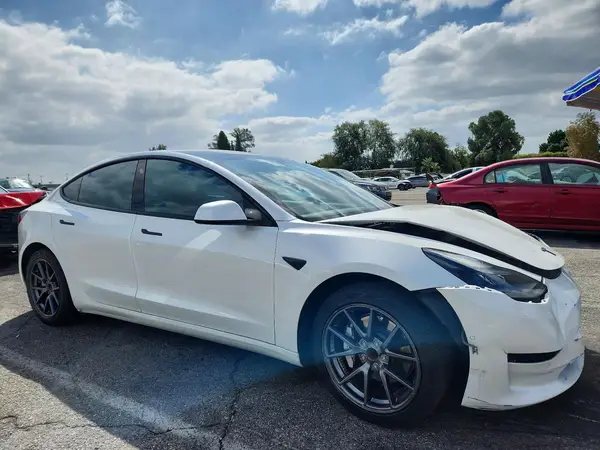 5YJ3E1EA8MF023927 — 2021 Tesla Model 3, photo 4 from Copart, Front end
