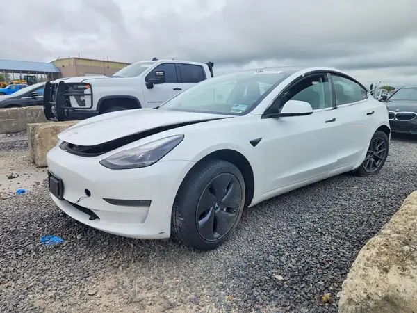 5YJ3E1EA9MF013620 Tesla Model 3 2021 — Roof damage, before-repair photo