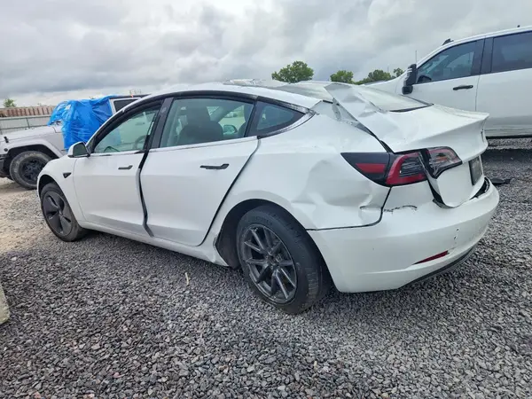 5YJ3E1EA9MF013620 — 2021 Tesla Model 3, photo 2 from Copart, Roof