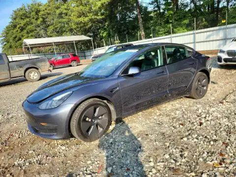 5YJ3E1EA3MF085199 — 2021 Tesla Model 3, Задня частина (Rear End), фото до ремонту