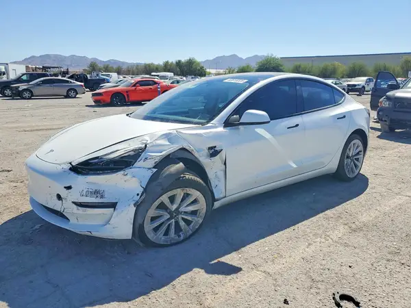 5YJ3E1EA4MF978725 — 2021 Tesla Model 3, Parte delantera (Front End), fotos antes de reparar