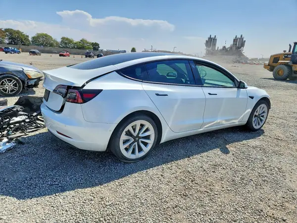 5YJ3E1EA4MF001441 — 2021 Tesla Model 3, photo 3 from Copart, Front end