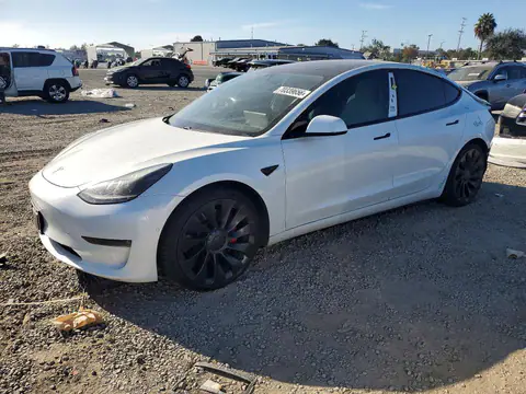 5YJ3E1EC3MF000928 — 2021 Tesla Model 3, უკანა ნაწილი (Rear End), ფოტოები შეკეთებამდე