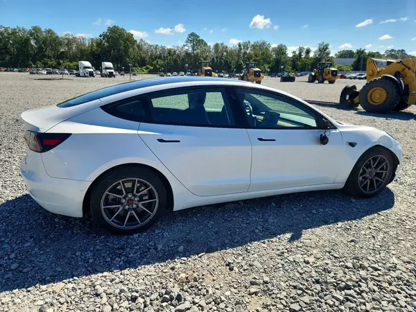 5YJ3E1EB5MF979925 — 2021 Tesla Model 3, фото 3 с аукциона Copart, Передняя часть
