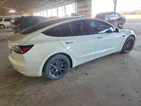 5YJ3E1EA4MF871853 — 2021 Tesla Model 3, photo 3 from Copart 14.10.2026, Minor dents and scratches