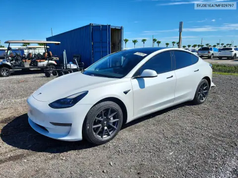 5YJ3E1EA7MF029797 — 2021 Tesla Model 3, Передня частина, фото до ремонту
