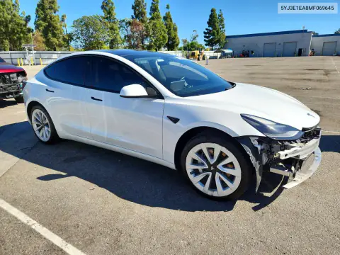 5YJ3E1EA8MF069645 — 2021 Tesla Model 3, photo 4 from Copart, Front end