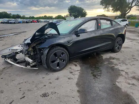 5YJ3E1EA4MF963593 — 2021 Tesla Model 3, წინა ნაწილი, ფოტოები შეკეთებამდე