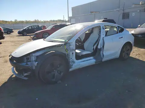5YJ3E1EAXMF099388 — 2021 Tesla Model 3, წინა ნაწილი, ფოტოები შეკეთებამდე