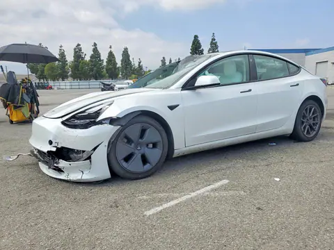 5YJ3E1EB3NF131768 — 2022 Tesla Model 3, Повреждения со всех сторон (All Over), фото до ремонта