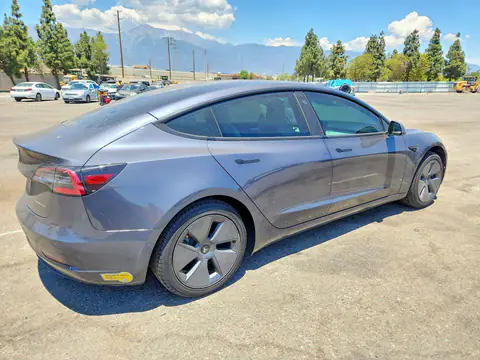 5YJ3E1EBXNF204201 — 2022 Tesla Model 3, фото 3 с аукциона Copart 15.10.2026, ЗАДНЯЯ ЧАСТЬ