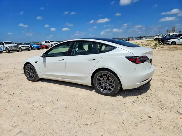 5YJ3E1EB3NF289639 — 2022 Tesla Model 3, photo 2 from Copart 28.09.2026, Mechanical damage