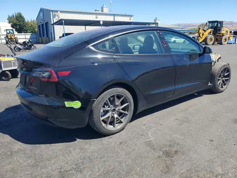 5YJ3E1EB0NF136135 — 2022 Tesla Model 3, photo 3 from Copart 20.10.2026, Front end